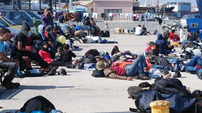 Το «Paros jet» θα παραλάβει 700 μετανάστες από τη Σάμο