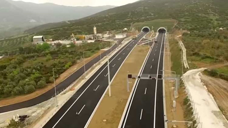 Κλείνει για οκτώ μήνες η γέφυρα του Πηνειού στα Τέμπη