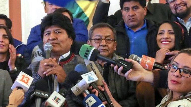 Βολιβία – προεδρικές εκλογές: Ο Έβο Μοράλες οδεύει σε νίκη από τον πρώτο γύρο