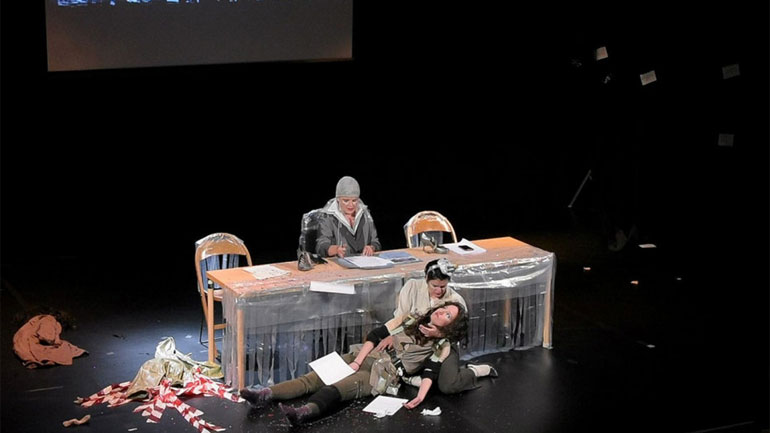 «Αντιγόνη, μια Ύβρις» στο Booze