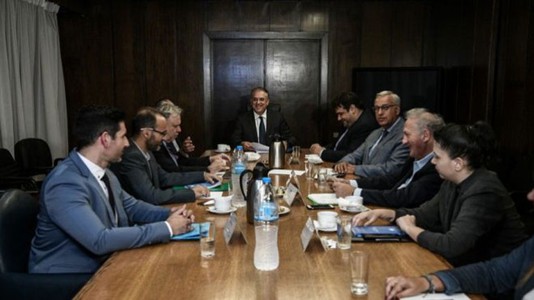 «Λευκός καπνός» στη διακομματική για την ψήφο των Ελλήνων του εξωτερικού