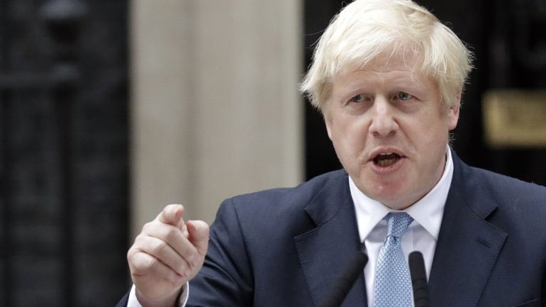 «Υιοθετήστε τη συμφωνία για το Brexit για να ενωθεί και πάλι η χώρα»