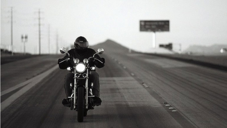 Έκλεψαν τις εισπράξεις από κατάστημα στο Χολαργό