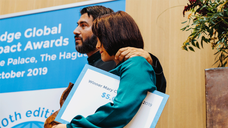 Βραβείο Επίδειξης Θάρρους στον πατέρα Αντώνιο της «Κιβωτού του Κόσμου»