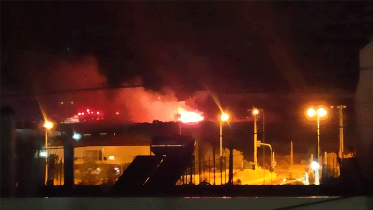 Υπό μερικό έλεγχο η φωτιά στα Άνω Λιόσια