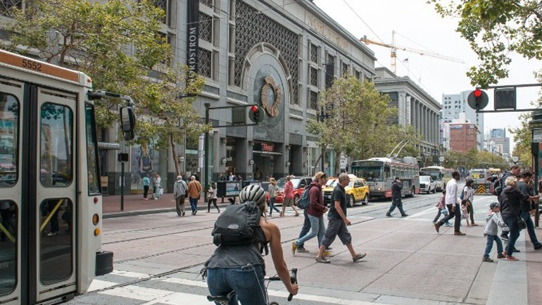 ΗΠΑ: Σε πολυσύχναστο δρόμο του Σαν Φρανσίσκο θα απαγορευθεί η κυκλοφορία των Ι.Χ.