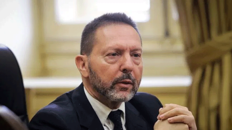 Στουρνάρας για Novartis: Θυμηδία προκαλεί το έγγραφο των τριών εισαγγελέων