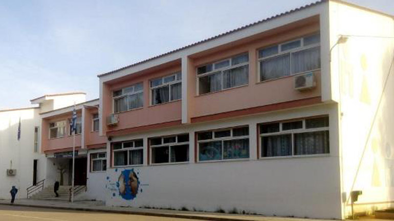 Τηλεφώνημα στο zougla.gr για τοποθέτηση βόμβας στο Γυμνάσιο Ερέτριας