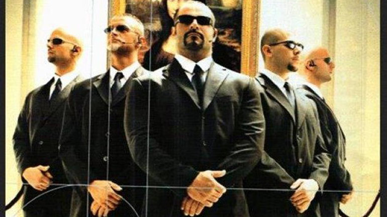 Να προστατεύσει τη μόστρα της η προεδράρα της ομαδάρας