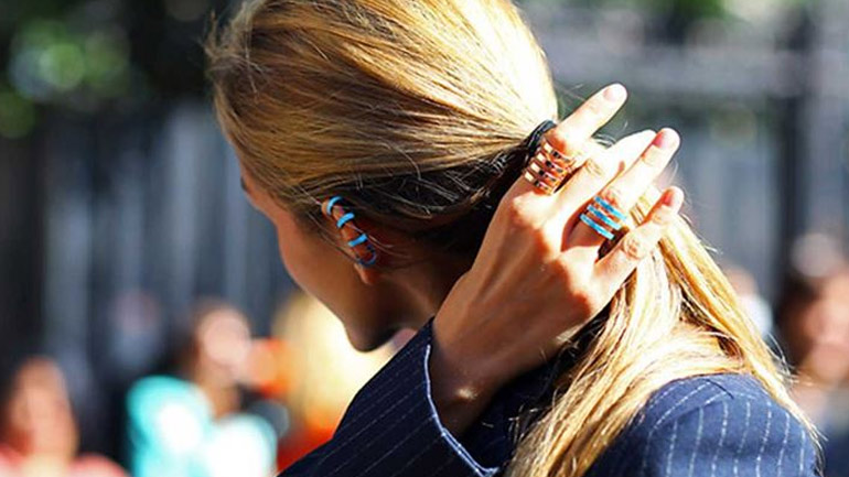 Ear cuffs: Η νέα μανία των fashion girls!