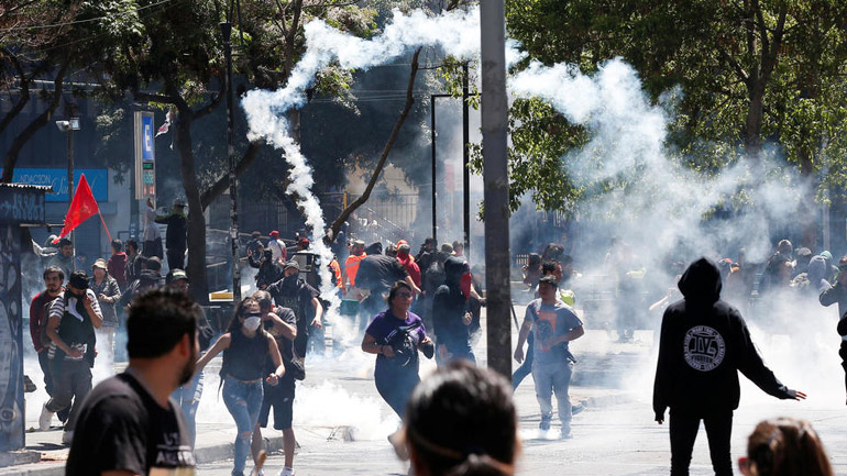 Νέες μαζικές διαδηλώσεις στη Χιλή
