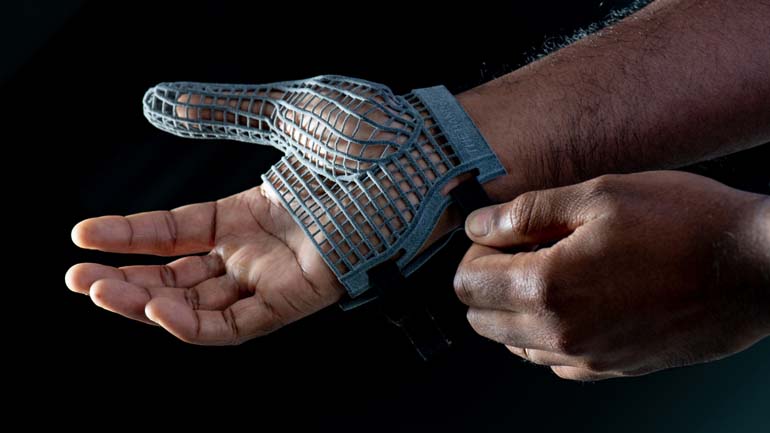 Το πρωτοποριακό γάντι της Jaguar Land Rover