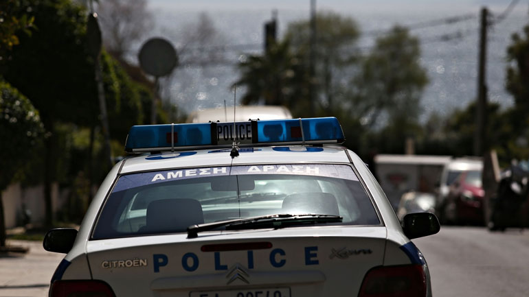 Καταδίωξη στον Ασπρόπυργο έπειτα από ληστεία σε κοσμηματοπωλείο