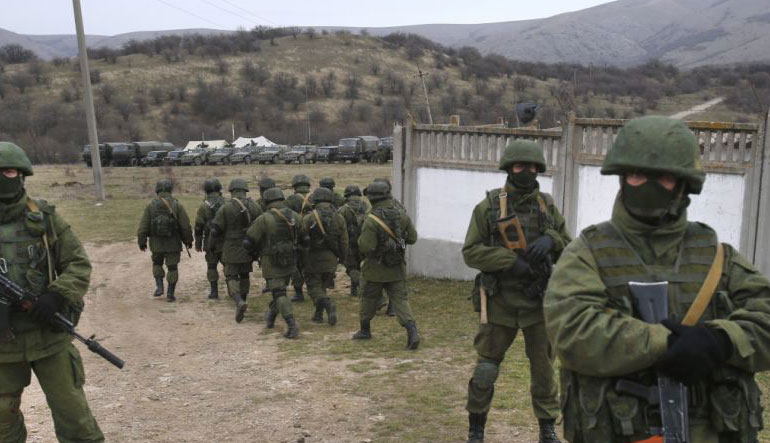 Στρατιώτης σκότωσε οκτώ άτομα σε βάση στη Ρωσία