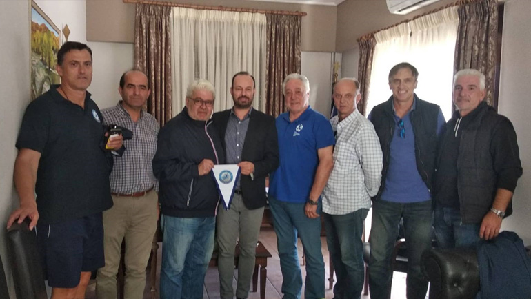 Βόλεϊ: Συνάντηση Καραμπέτσου με τον δήμαρχο Μουζακίου για τις Εθνικές ομάδες