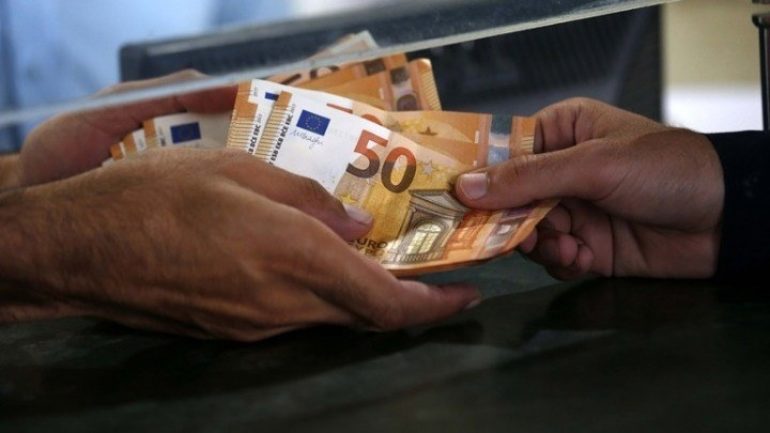 Έπαιρνε τη σύνταξη της νεκρής μητέρας του αλλά αθωώθηκε