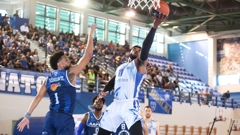Τρίτη νίκη για τον Ιωνικό, 68-64 τη Λάρισα