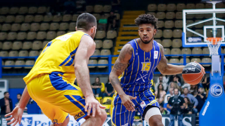 Συνεχίζει αήττητο το Περιστέρι, 88-62 το Λαύριο