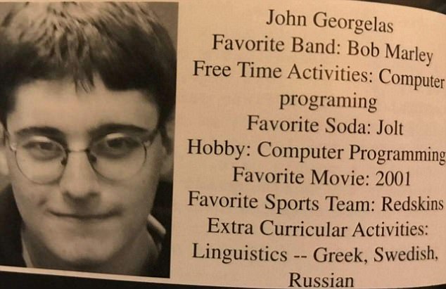 Ο Γιάννης Γεωργελάς στην επετηρίδα της Αεροπορικής Ακαδημίας του Κολοράντο, όπου είχε φοιτήσει για ένα διάστημα. Όλοι τον περιγράφουν ως έναν ιδιαίτερα ευφυή νέο, με μεγάλη κλίση στην εκμάθηση γλωσσών και ιδιαίτερες γνώσεις πληροφορικής. Μάλιστα τον θεωρούσαν ικανό χάκερ.
