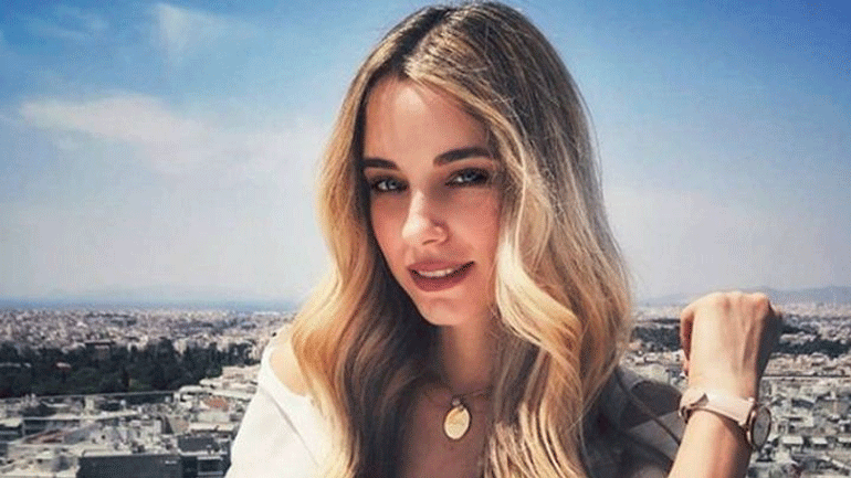 Η Δούκισσα Νομικού δημοσίευσε την πιο τρυφερή φωτογραφία με τη νεογέννητη κόρη της