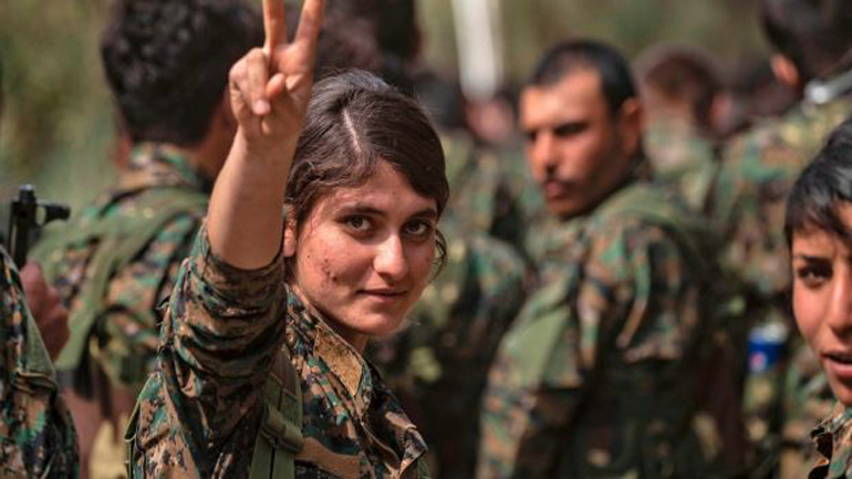 Η συριακή κυβέρνηση καλωσορίζει την αποχώρηση των SDF από την περιοχή των συνόρων