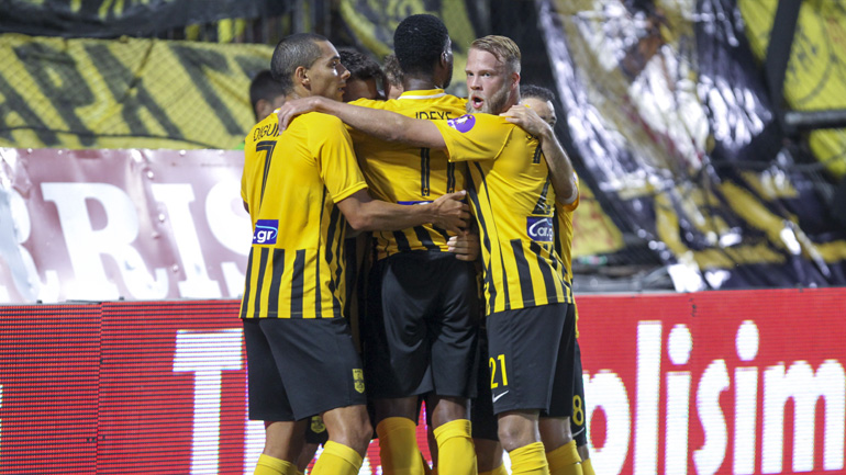 Με πέναλτι ο Άρης, 2-0 τον Παναιτωλικό