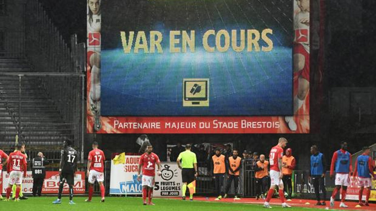 Γαλλία: Περίμεναν το VAR για επτά λεπτά! Γαλλία: Περίμεναν το VAR για επτά λεπτά!