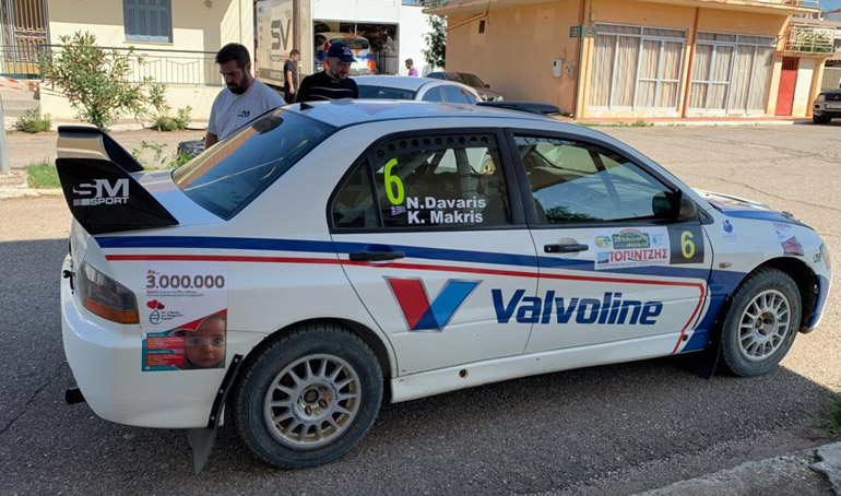 Ο Νίκος Ντάβαρης δεν ξεχνά τον μικρό Ραφαήλ και μέσω του αγωνιστικού του αυτοκινήτου στέλνει το μήνυμα σε όλους μας....