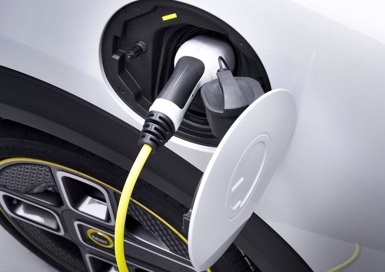 Το Cooper SE είναι το πρώτο αμιγώς ηλεκτρικό μοντέλο της MINI