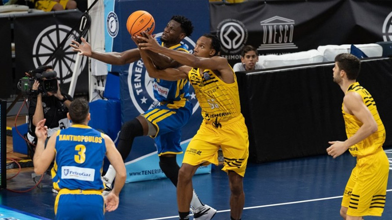 Έπεσε μαχόμενο το Περιστέρι στην έδρα της Τενερίφης