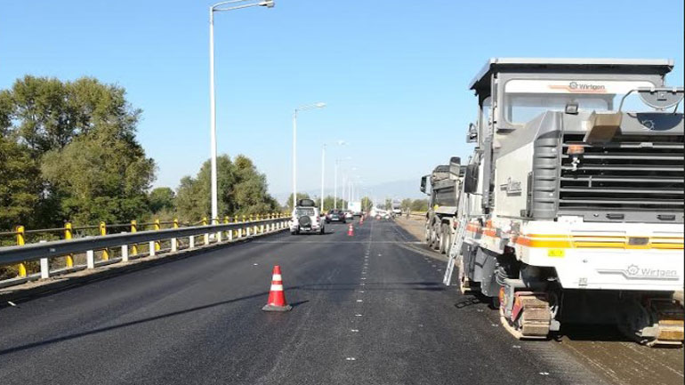 Συνεχίζονται οι εργασίες συντήρησης του οδικού δικτύου από την Περιφέρεια Κεντρικής Μακεδονίας