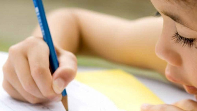 Δυσορθογραφία: Τι είναι και πώς μπορείτε να βοηθήσετε το παιδί σας;