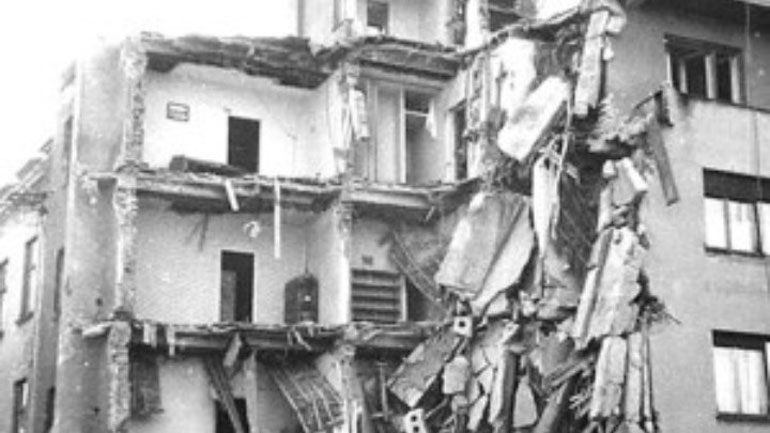 Βοσνία-Ερζεγοβίνη: Χτίζοντας πάνω στα «συντρίμμια» του σεισμού