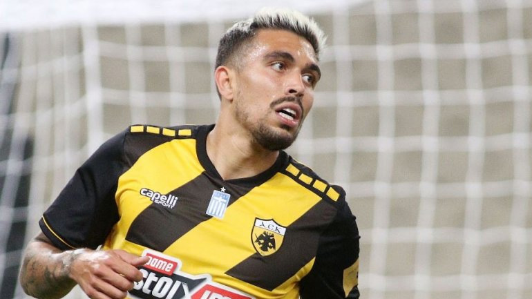 AEK: Ρήξη τένοντα ο Κλωναρίδης, «ΟΚ» ο Μπακάκης