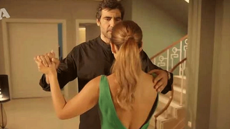 Έρωτας μετά: Η Ηλέκτρα ετοιμάζει ένα ευχαριστήριο δείπνο στον Χρήστο