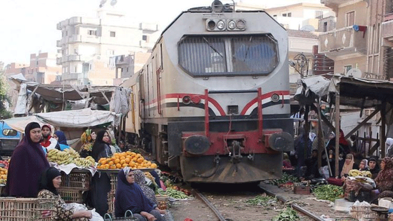 Αίγυπτος: Ελεγκτής κατηγορείται ότι «πέταξε» επιβάτες από το τρένο
