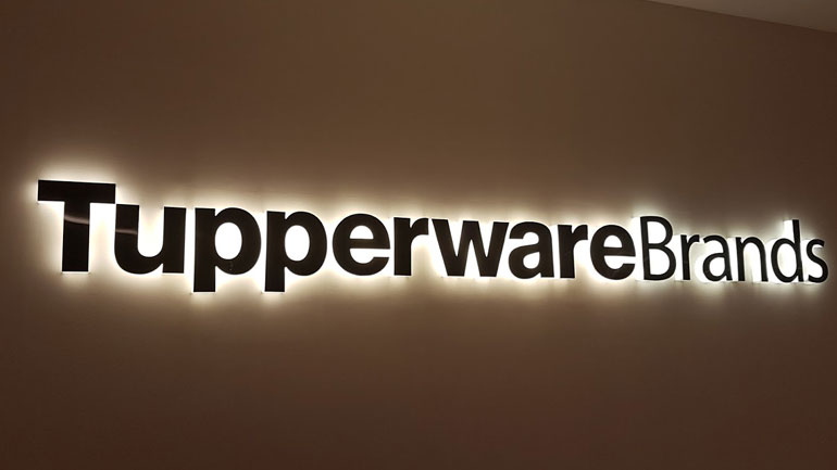 Tupperware: Υποχωρεί 10% η μετοχή