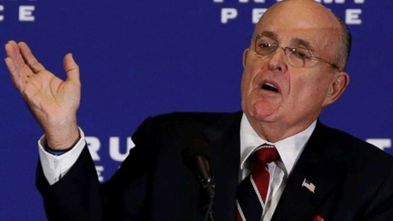 ΗΠΑ: Ο Ρούντι Τζουλιάνι, ο δικηγόρος του Τραμπ, στο στόχαστρο των μαρτύρων που καταθέτουν στη Βουλή