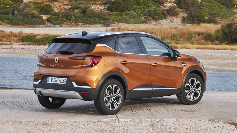 Από κοντά το αυτοκίνητο είναι πολύ όμορφο, με το πίσω τμήμα να κερδίζει τις εντυπώσεις