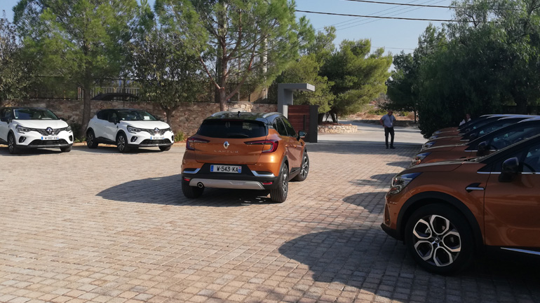Πάνω από 60 καινούργια Captur με γαλλικές πινακίδες βρίσκονται στην Ελλάδα για την παρουσίαση
