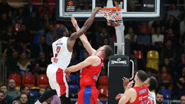 Θρίαμβος για τον Ολυμπιακό στη Μόσχα, νίκησε με 84-79 την ΤΣΣΚΑ! Θρίαμβος για τον Ολυμπιακό στη Μόσχα, νίκησε με 84-79 την ΤΣΣΚΑ!