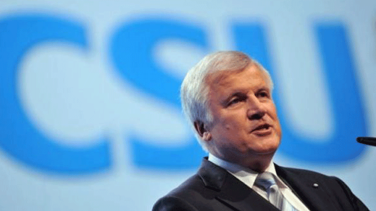 Η Γερμανία ενισχύει το οπλοστάσιό της κατά της βίας της άκρας δεξιάς