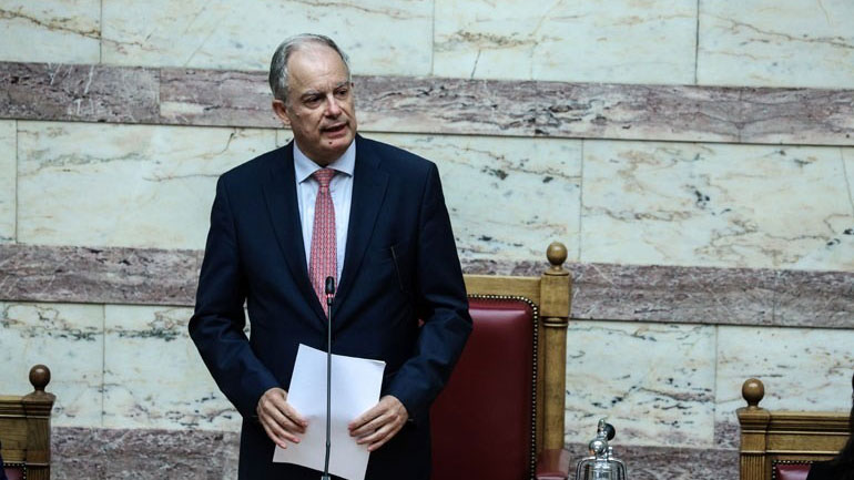 Στο κάδρο ο πρόεδρος της Βουλής για την Προανακριτική