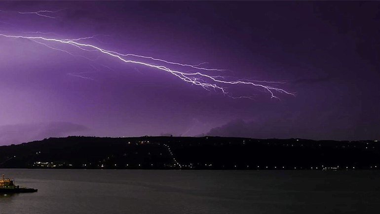 «Άνοιξαν» οι ουρανοί στην Κρήτη