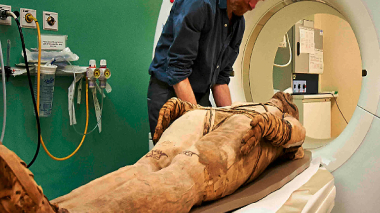 Αρχαιολογικό Μουσείο: Πέντε μούμιες πέρασαν στον τομογράφο