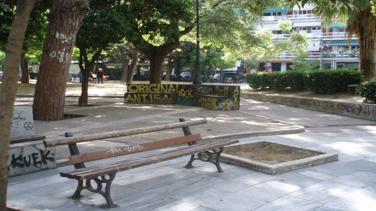 Πάτρα: Άγριος ξυλοδαρμός μεταξύ τοξικομανών στην πλατεία Όλγας