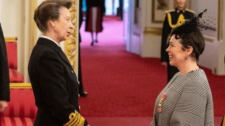 Olivia Colman: Τιμήθηκε με αστέρι του Τάγματος της Βρετανικής Αυτοκρατορίας
