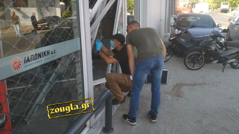 Στη φυλακή η συμμορία που «μπούκαρε» με αυτοκίνητα σε καταστήματα