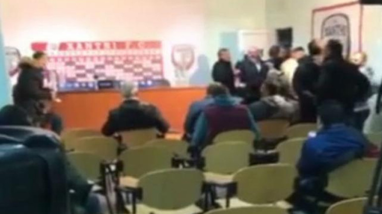Επεισόδιο στην αίθουσα Τύπου του γηπέδου της Ξάνθης με ύβρεις Καραπαπά σε δημοσιογράφο