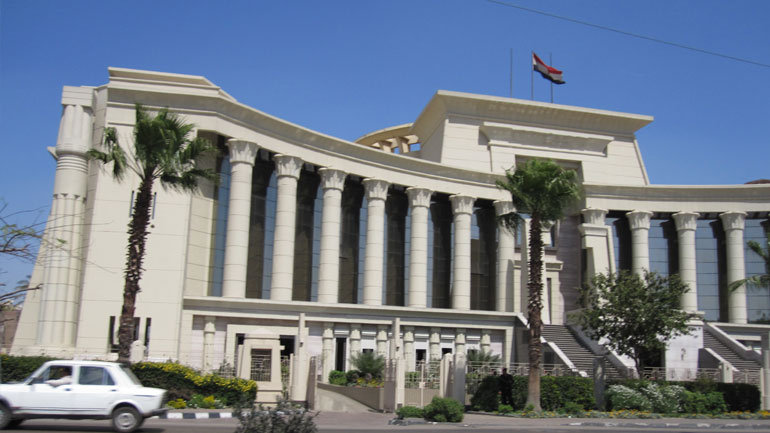 Αίγυπτος: Σε δίκη ο εισπράκτορας που φέρεται να ώθησε δύο άνδρες να πηδήξουν από τρένο